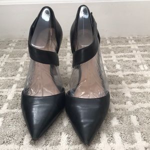 The perfect black heel!